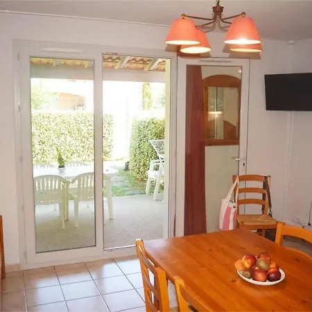 Maison Duplex 6 Pers. Avec Terrasse, Piscine Chauffee Et Climatiseur - Fr-1-382-121 Holiday home *