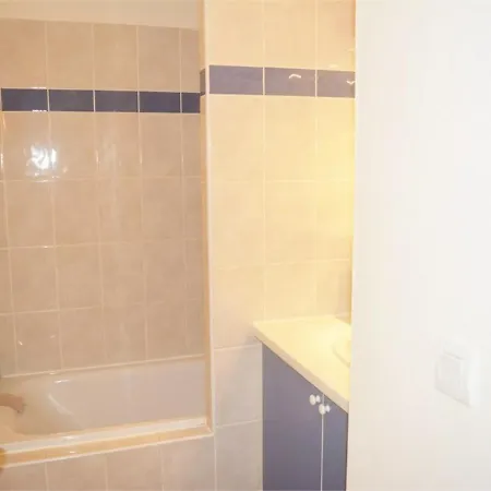 Semesterbostad Maison Duplex 6 Pers. Avec Terrasse, Piscine Chauffee Et Climatiseur - Fr-1-382-121